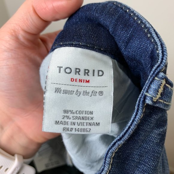 NEW Torrid sophia skinny midtown medium wash faded jean 22R - Picture 5 of 5